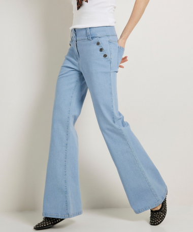 wide flared fit stretch jeans knopen